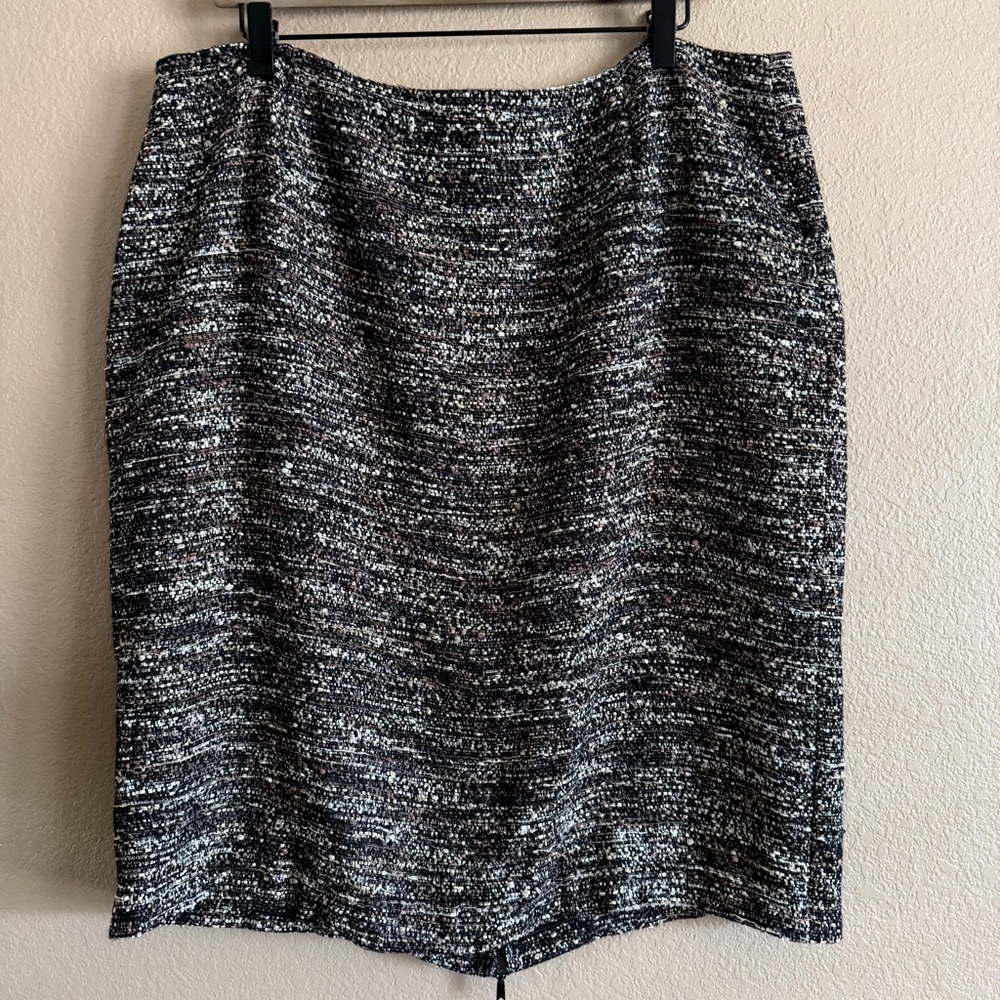 Lafayette 148 Tweed Wool Blend Pencil Skirt Size 14 Full Zip in Back